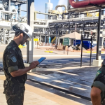 Exercito analisando Produtos Controlados pelo Exército (PCE) na industria química